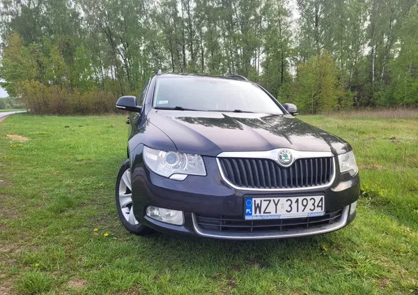 mazowieckie Skoda Superb cena 29000 przebieg: 238000, rok produkcji 2010 z Żyrardów